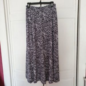 Dalin black & white knit long skirt